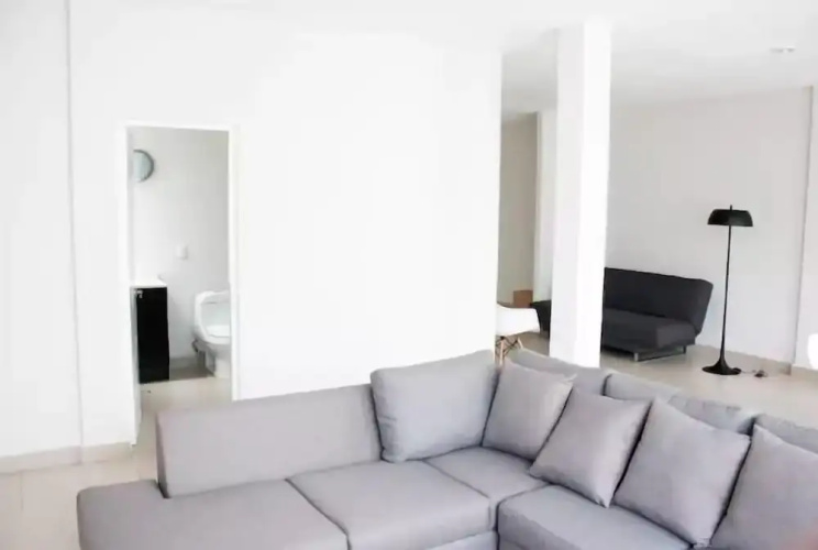 Big & Beautiful Apt Super Located - Adults only
