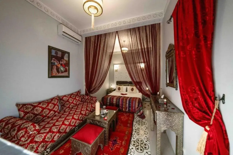 Riad Kiyanjana