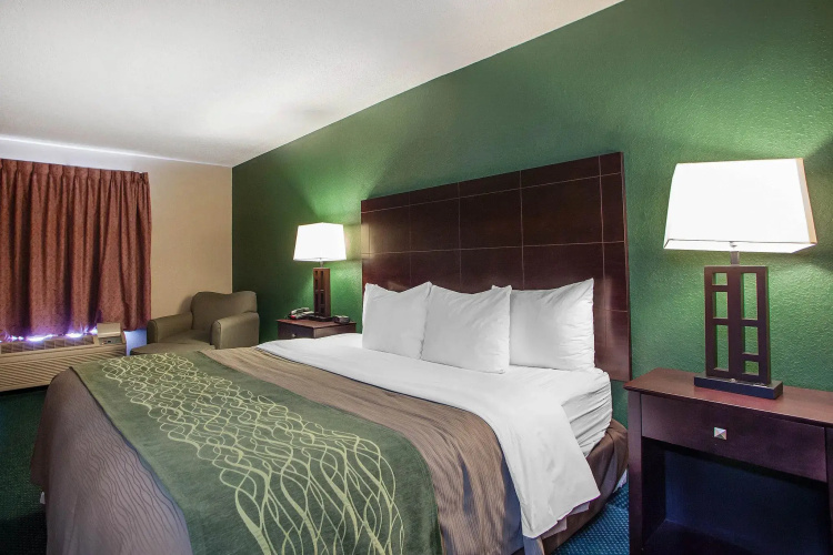 Quality Inn and Suites Arnold - St Louis