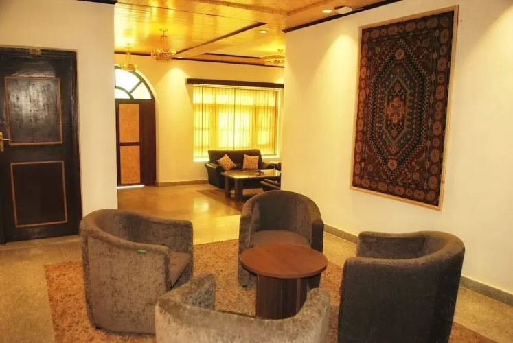 Hotel Golden Palace