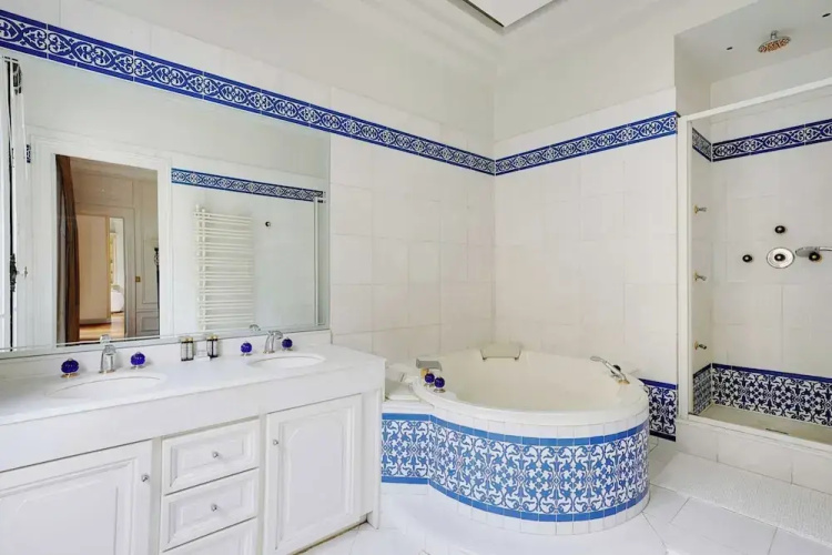 Splendid Spacious Apartment - Trocadero