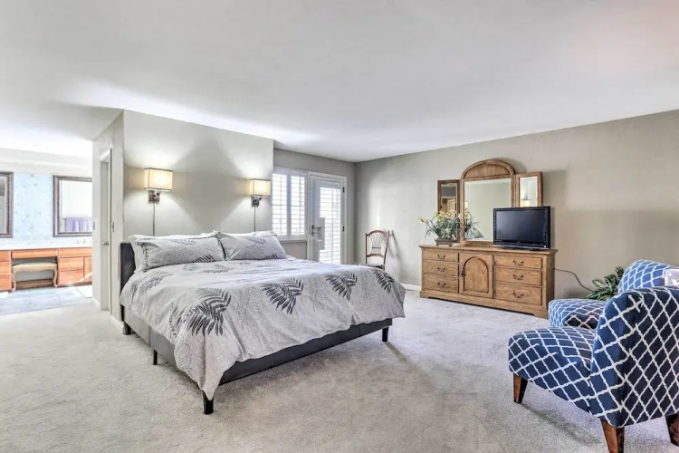 Near Shops & Eats! Centennial Escape w/ Sunroom