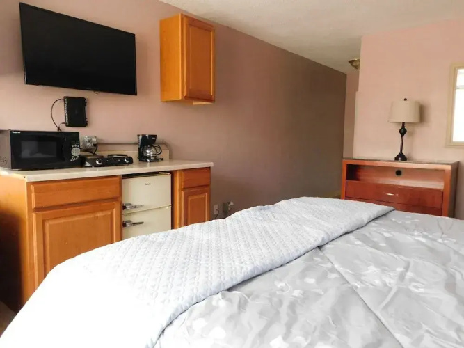 Apm Inn & Suites