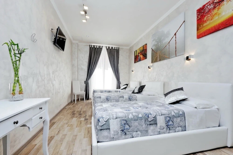 Deluxe Quadruple room