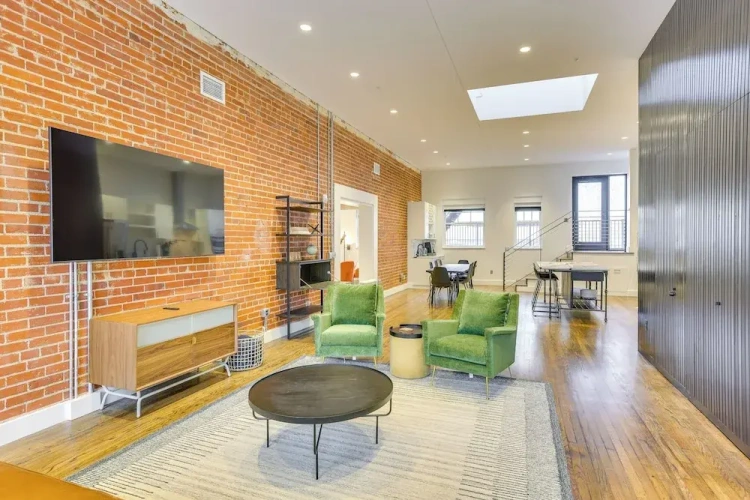 2 Bedrooms Apartment