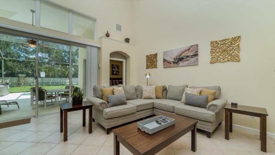 5 Bedrooms Cottage