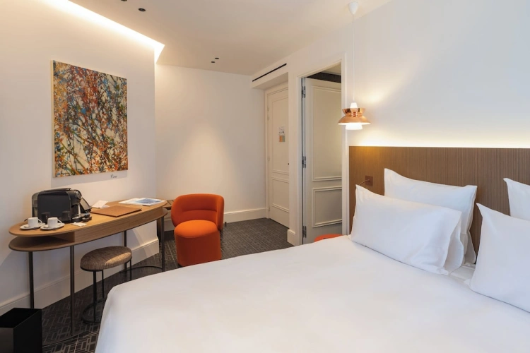 Standard Double room with courtyard view