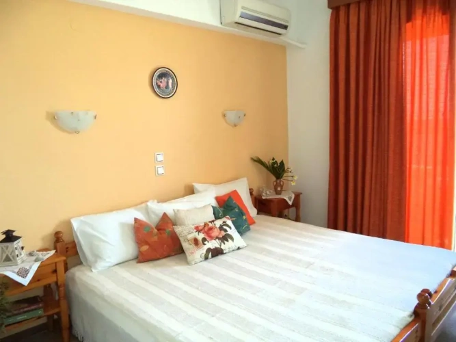 1 Bedroom Double Apartment with garden view