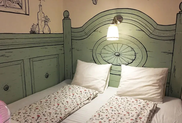 Lavender Circus Hostel And Apartments