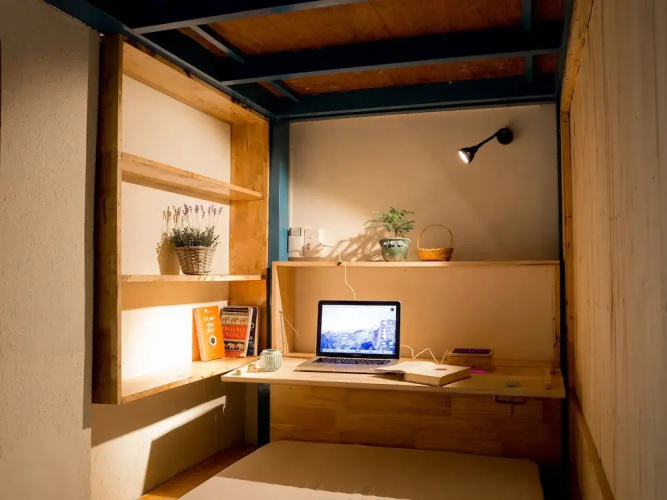 KHA Hostel & Cafe