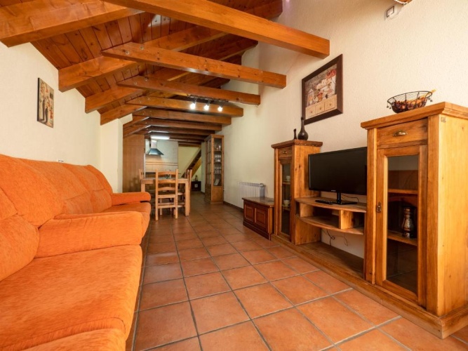 3 Bedrooms Apartment