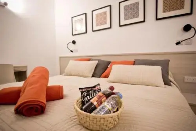 Apartment 81