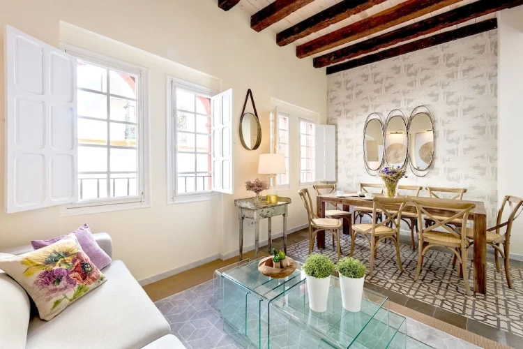 3 Bedrooms Apartment