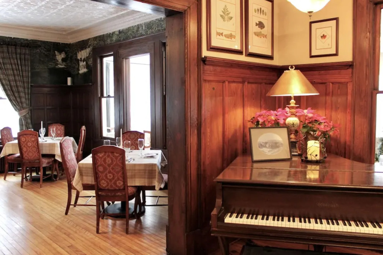 The Interlaken Inn