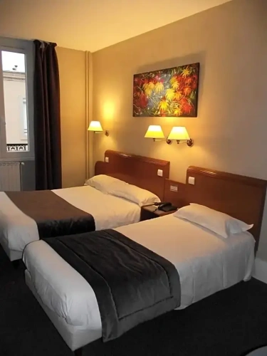 Standard Triple room