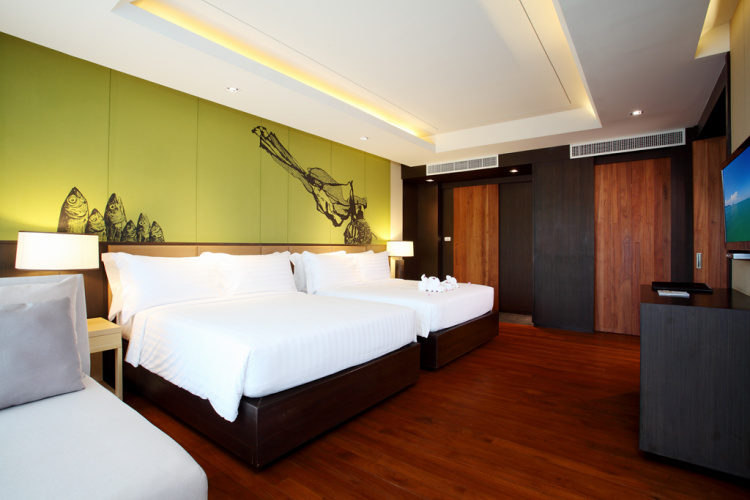 Moken Suite with pool view
