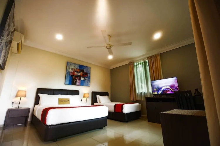 Deluxe Triple room with balcony