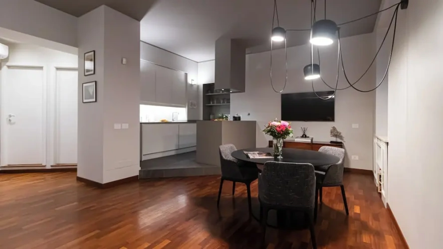 2 Bedrooms Apartment