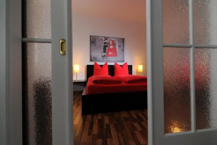 2 Bedrooms Apartment