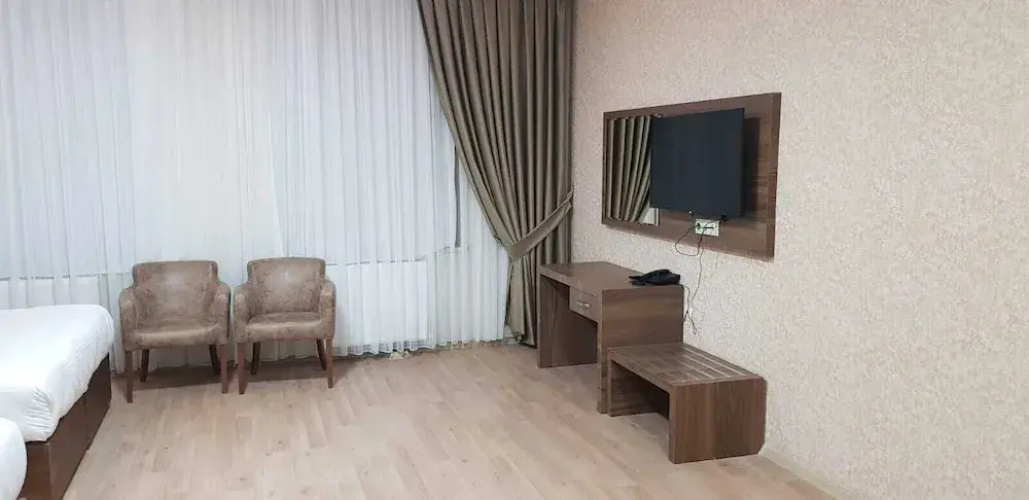 Alp Otel
