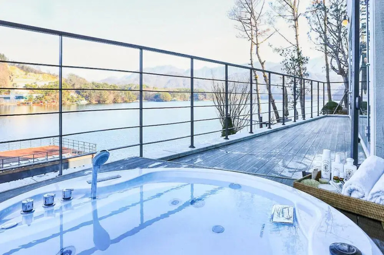 Gapyeong White Cube 24 Spa Pension