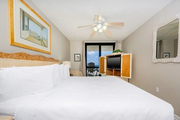 Phoenix Vi 6506 2 Bedroom Condo