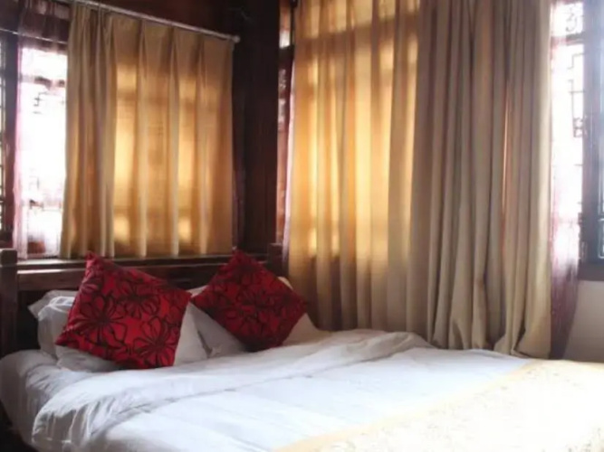 Lijiang Romantic Life Inn