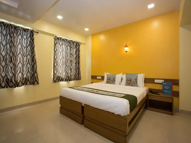 OYO 10679 Hotel Nanashree Executive