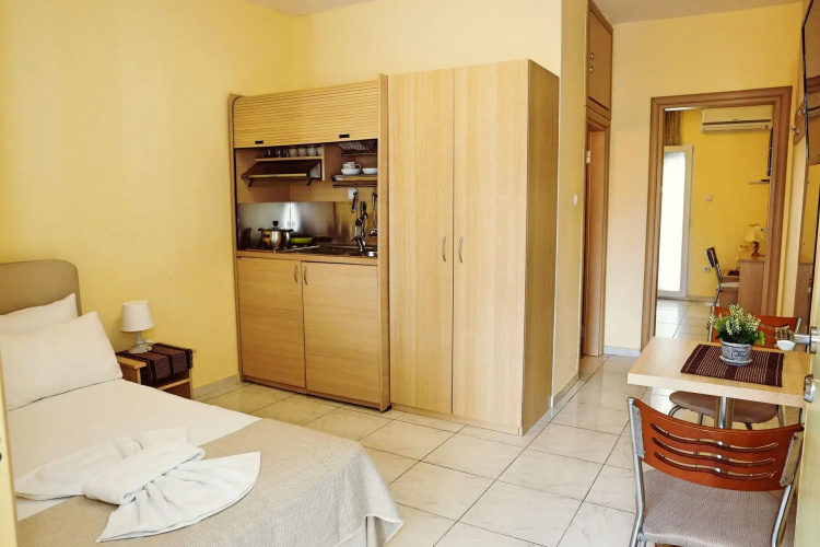 Golden Deer Apartments