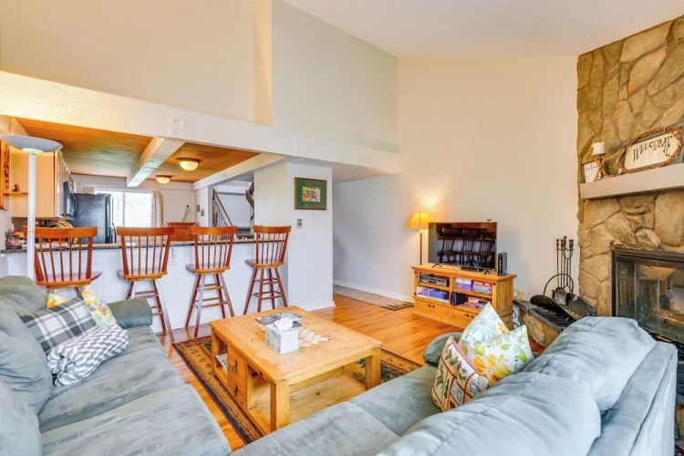 3 Bedrooms Apartment
