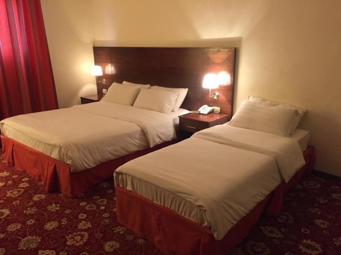 Standard Triple room