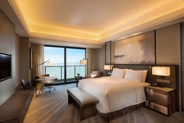 Executive Double room with balcony and with sea view
