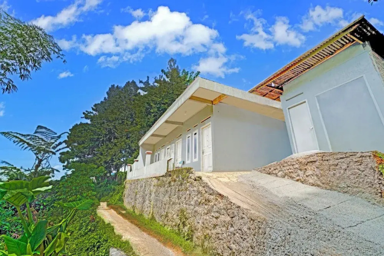 OYO 95065 Villa Ade