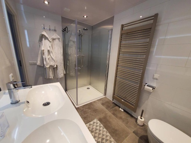1 Bedroom Double Chalet