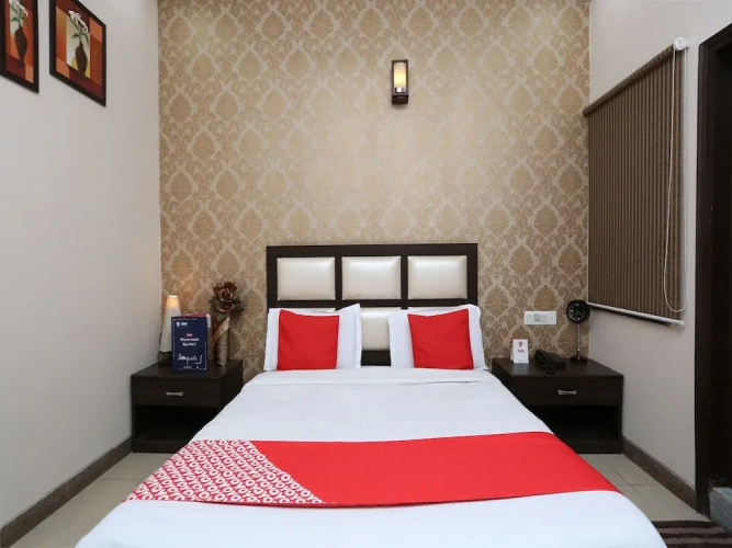 OYO 12027 Hotel Amara