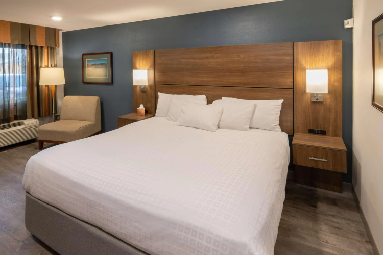 Best Western Plus Clocktower Inn
