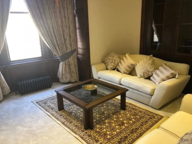 Beautiful 4-bed Villa in Glasgow