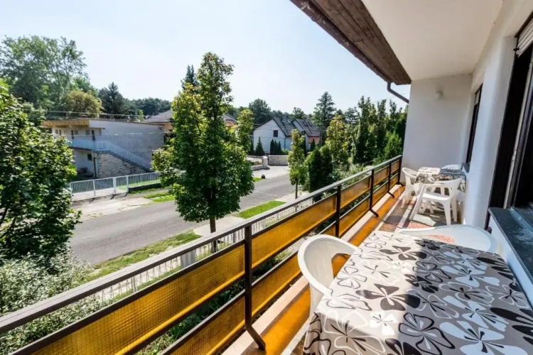 3 Bedrooms Apartment with balcony