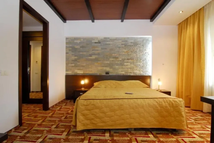 2 Bedrooms Suite with balcony