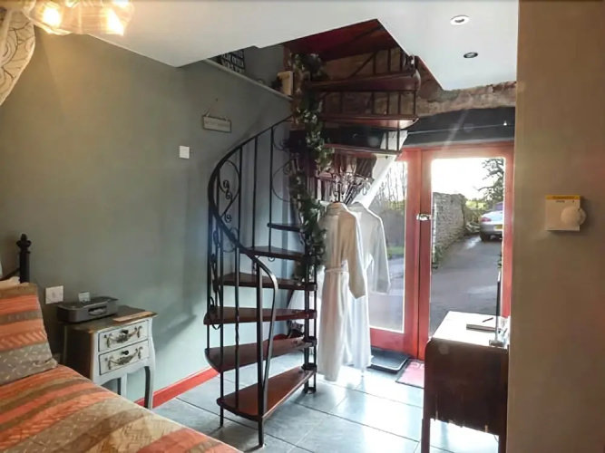 Paddock House