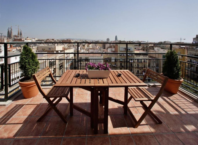 3 Bedrooms Apartment