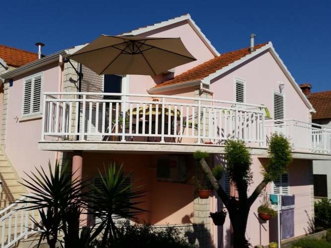 2 Bedrooms Attic Apartment with balcony