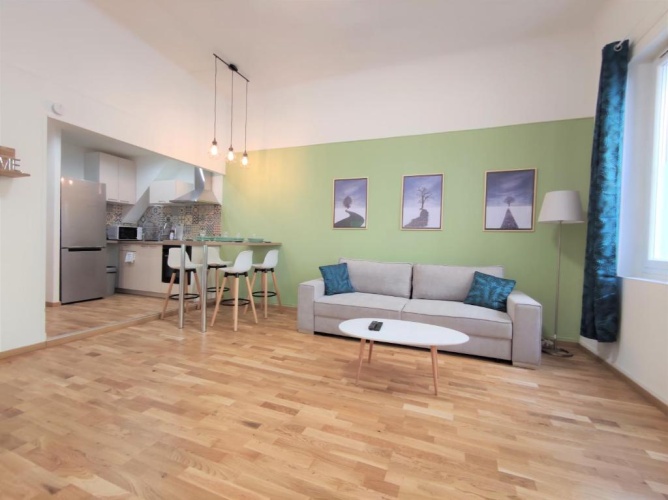 1 Bedroom Apartment
