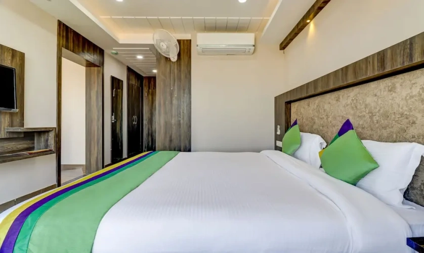 Economy room