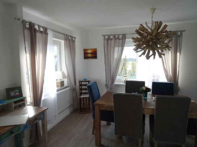 3 Bedrooms Cottage