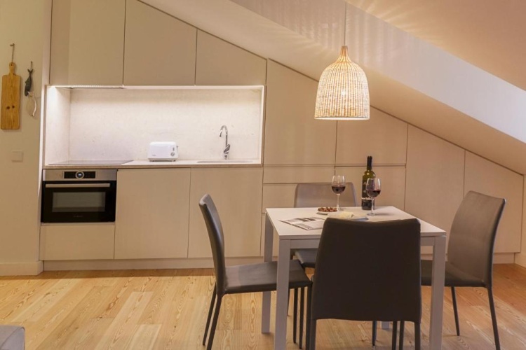2 Bedrooms Apartment