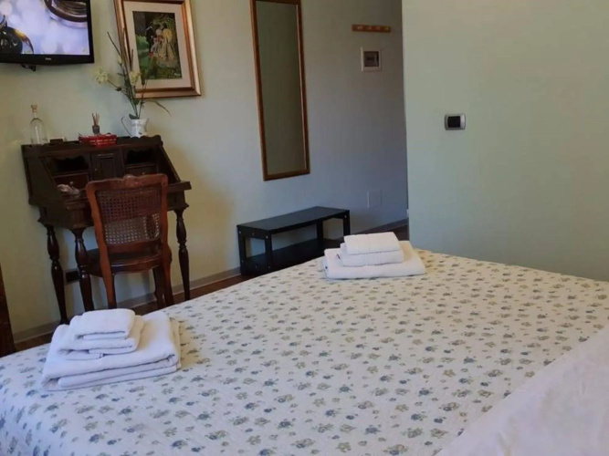 Aurelia Garden Gold Bed & Breakfast
