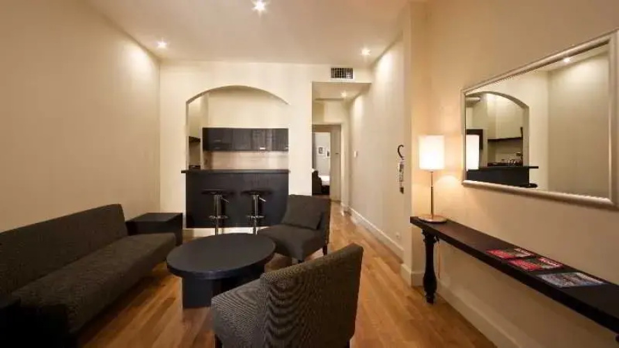 Rhome Terminal Suite & Apartment