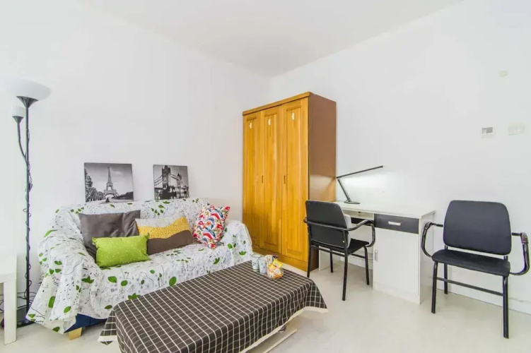 MOOS Apartments