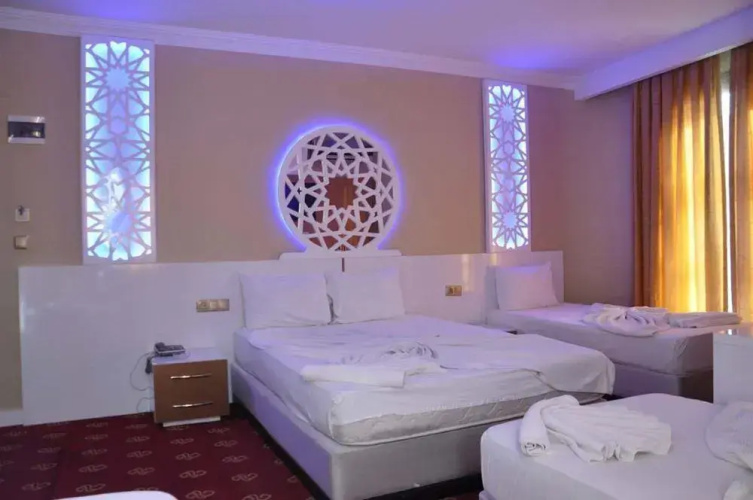 Ugur Hotel